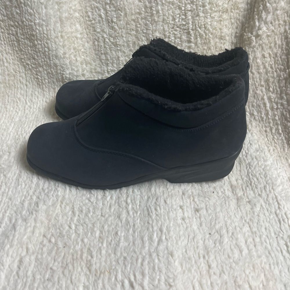 Toe Warmers synthetic suede  Black Ankle Boots heat retaining lining, SZ12W